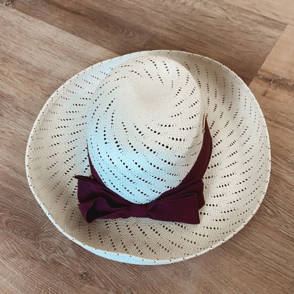 Michelle McGamn by Sonni hat - Picture 6 of 8